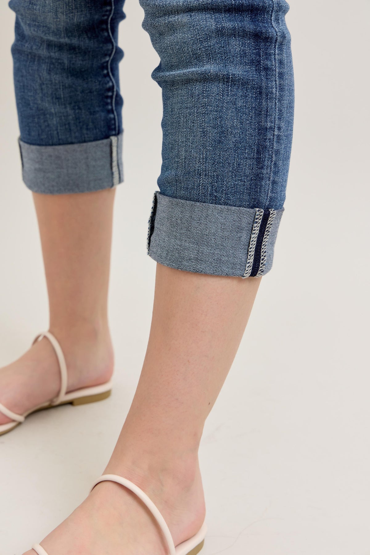 Judy Blue Dark Wash Cuffed Capri