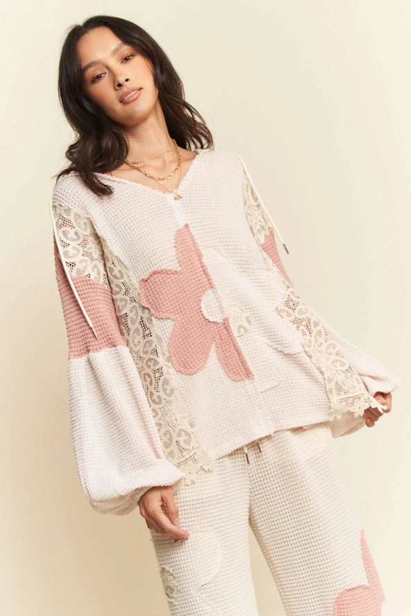 Oversized Knit Hoodie W/Flower Patch Contrast and Crochet Lace in Pink